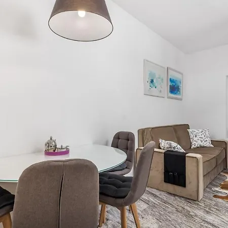 Rona Luxury Skarpina Apartament *